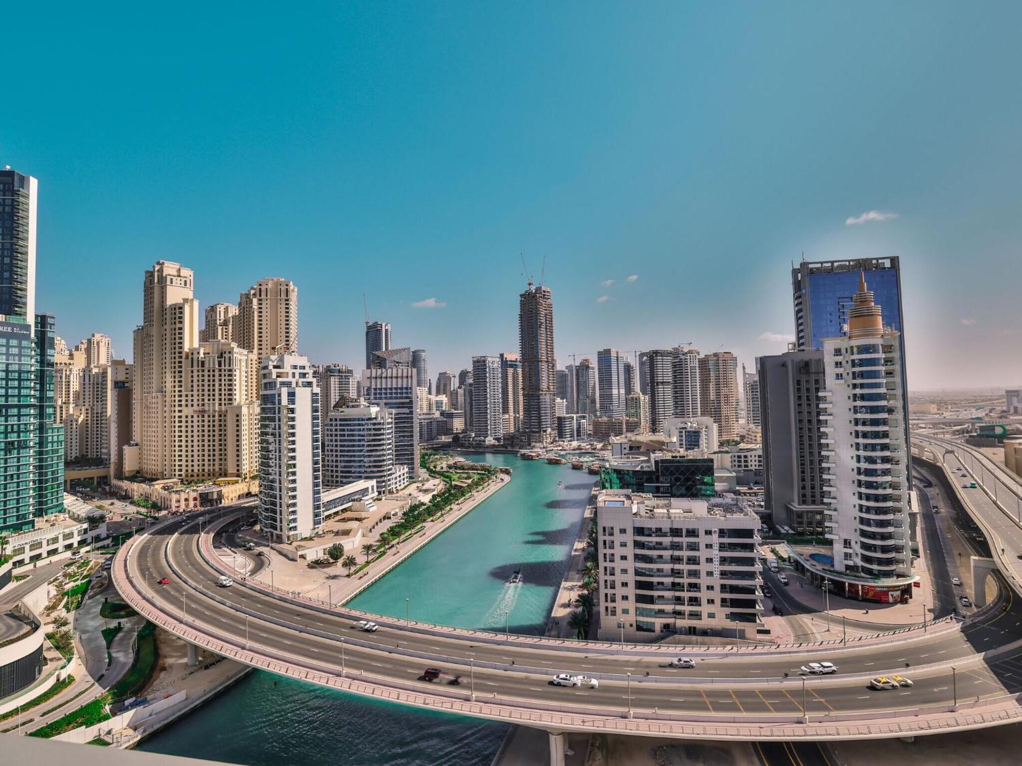 Luxurious Apartments Dubai Marina Views Pool Gym By Sojo Stay Exterior foto